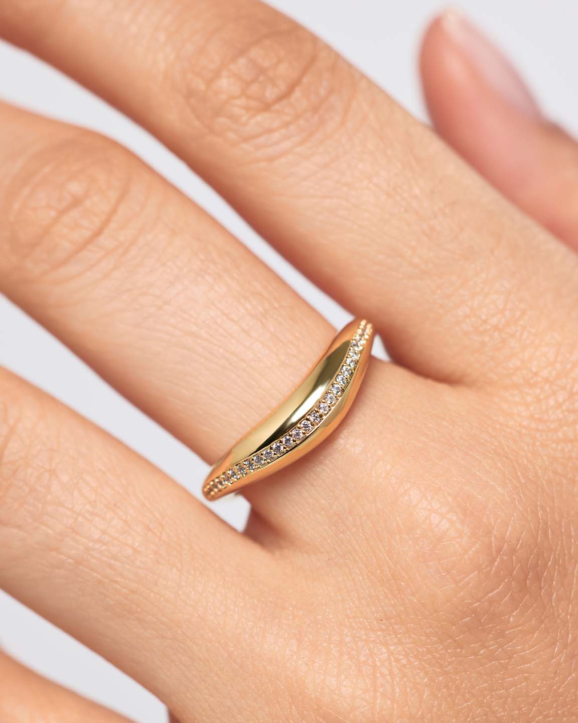 Gold Band Ring - Stevie