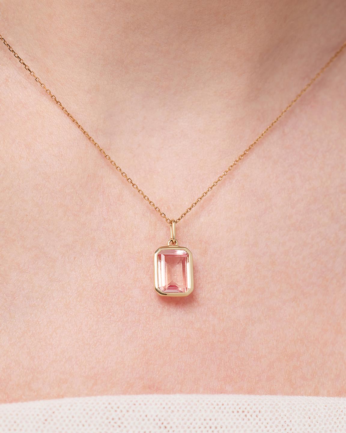 Solid Yellow Gold - Blue Topaz Spritz Necklace
