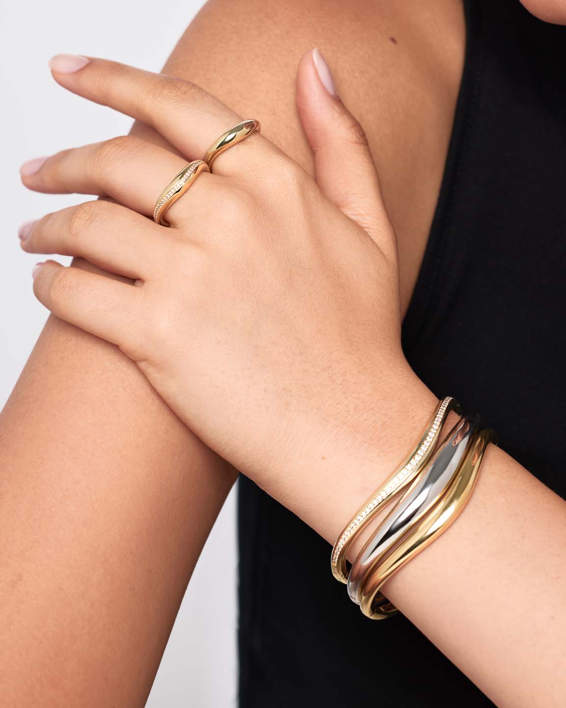 Gold Band Ring - Stevie