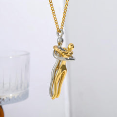 Bonding Hug Necklace