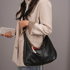 Elegant Crescent Shoulder Bag