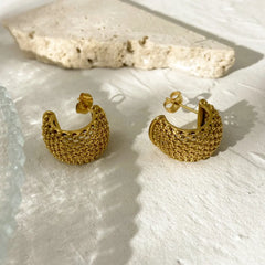 18K Mesh C Hoop Earrings