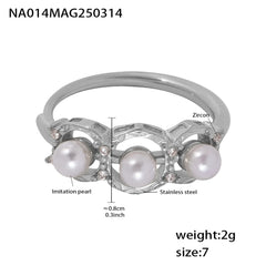 Pearl-Look Triple Bead Ring