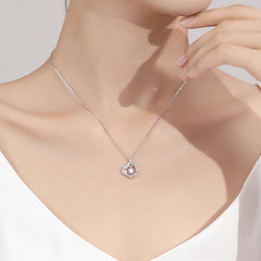 Daphne Modern Necklace