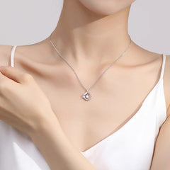 Daphne Modern Necklace