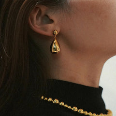 Nadine Teardrop Stud Earrings No. 890939