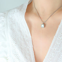 White Shell Square Pendant Snake Chain Necklace