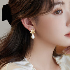 Camille Vintage-Inspired Pearl Teardrop Stud Earrings