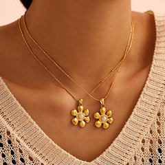 Sunflower Faux Pearl Pendant Necklace