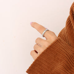 18K Gold-Plated Twisted Band Ring