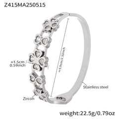18K Gold-Plated Heart-Petal Clover Clasp Bracelet