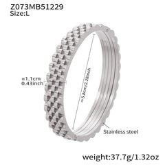18K Gold-Plated Heart Detail Cuff Bracelet