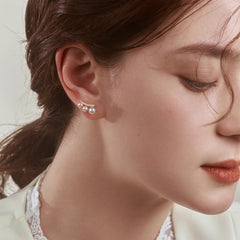 Daphne Vintage-Inspired Pearl Stud Earrings No. 008187
