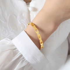 18K Gold-Plated Geometric Link Clasp Bracelet