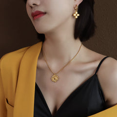 Textured Medallion Pendant Necklace