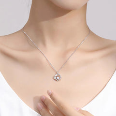 Daphne Modern Necklace