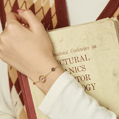 Daphne Vintage-Inspired Bracelet