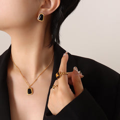 Cat-Eye Geometric Pendant Jewelry