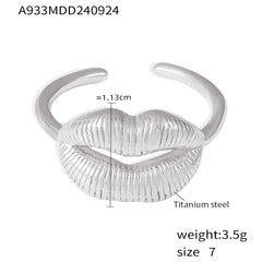 Textured Lip-Motif Open Ring
