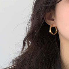 Daphne Vintage-Inspired Stud Earrings No. 980347