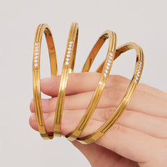 Slim Cubic Zirconia Clasp Bracelet