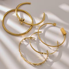 18K Gold-Plated Heart Detail Cuff Bracelet