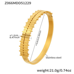 18K Gold-Plated Heart Detail Cuff Bracelet