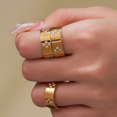 18K Gold-Plated Floral Accent Band Ring