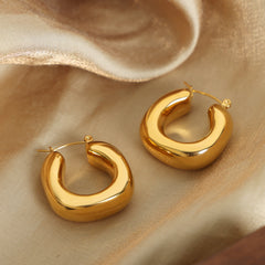 Polished Sculptural Oval Hoop Earrings