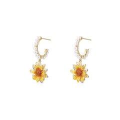 Camille Vintage-Inspired Pearl Floral Stud Earrings No. 756731