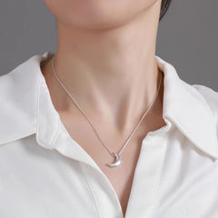 Marielle Minimalist Moon Pendant Necklace