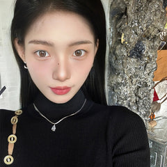 Daphne Teardrop Necklace