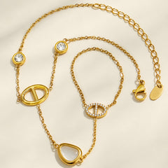 Cat-Eye-Look Ring Chain Hand Bracelet