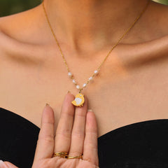 Freshwater Pearl Shell Chick Necklace