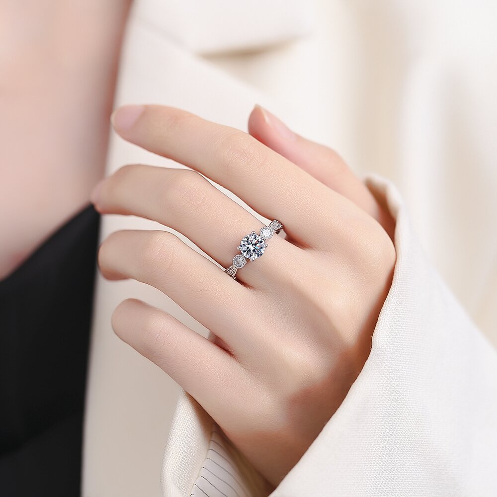 Lumière Charm Ring product detail