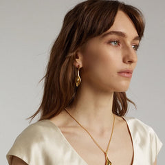 Marielle Vintage-Inspired Shell Shell Stud Earrings