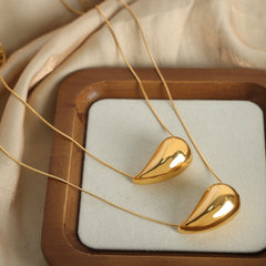 Sculptural Teardrop Pendant Necklace