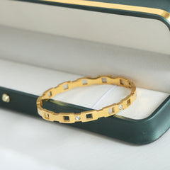18K Gold-Plated Geometric Link Clasp Bracelet