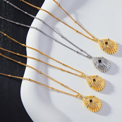 Shell Texture Cubic Zirconia Pendant Necklace