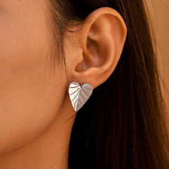 Heart-Shaped Leaf Texture Stud Earrings