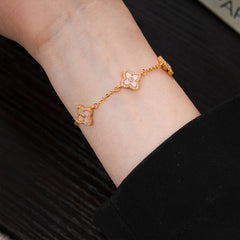 Daphne Dainty Clover Bracelet