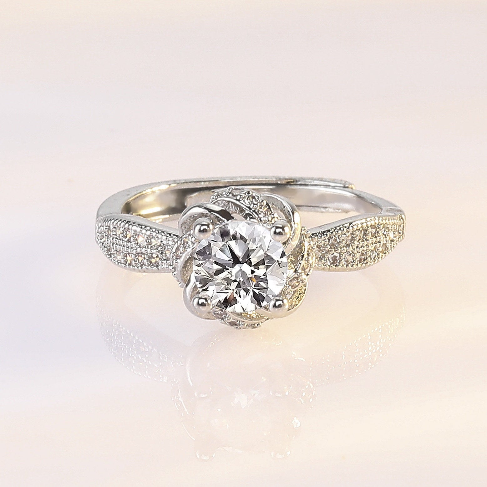 Lumière Charm Ring product detail