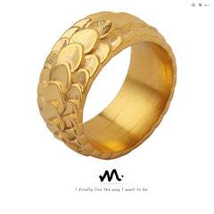 Gold-Tone Fish Scale Texture Band Ring