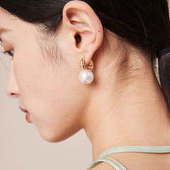 Daphne Vintage-Inspired Pearl Stud Earrings No. 392187