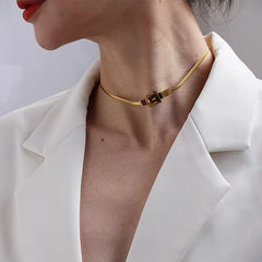 Nadine Minimalist Choker Necklace No. 981179