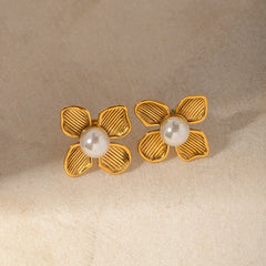 18K Four Petal Textured Pearl Flower
