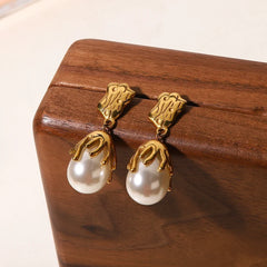 18K Blooming Pearl Necklace and Earrings