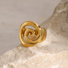 18K Spiral Statement Ring