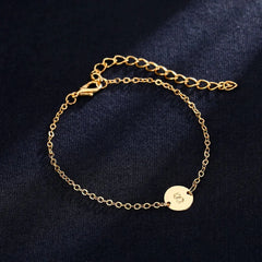 Dainty Chain Letter Initial Charm Bracelet - Veinci