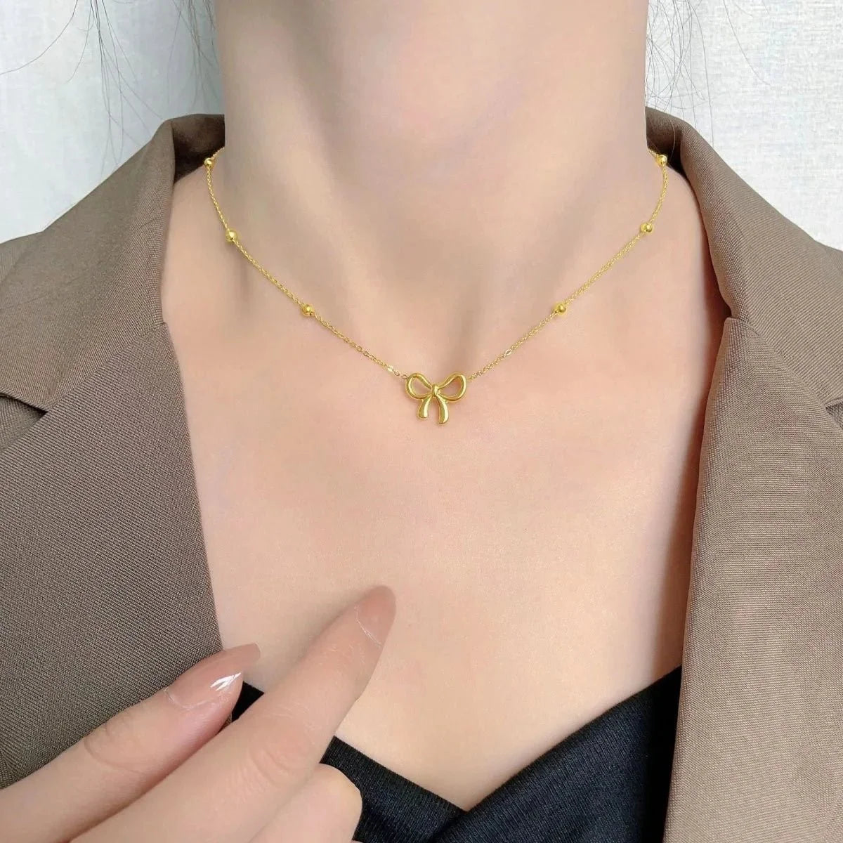 Dainty Feminine Bow Necklace - Veinci